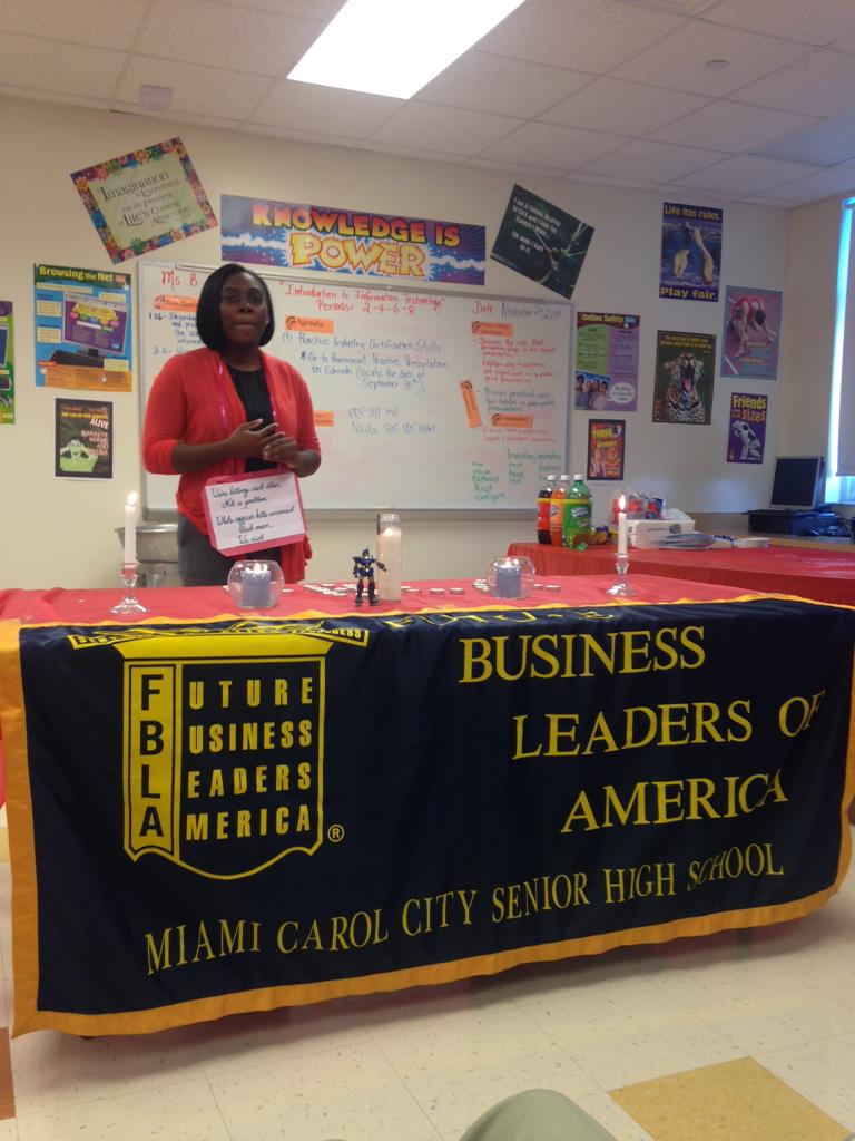 TheFamily_Table's tweet photo. Presenting "The Family Table" to FBLA members today during the induction ceremony http://t.co/2hGcUjJcQ3