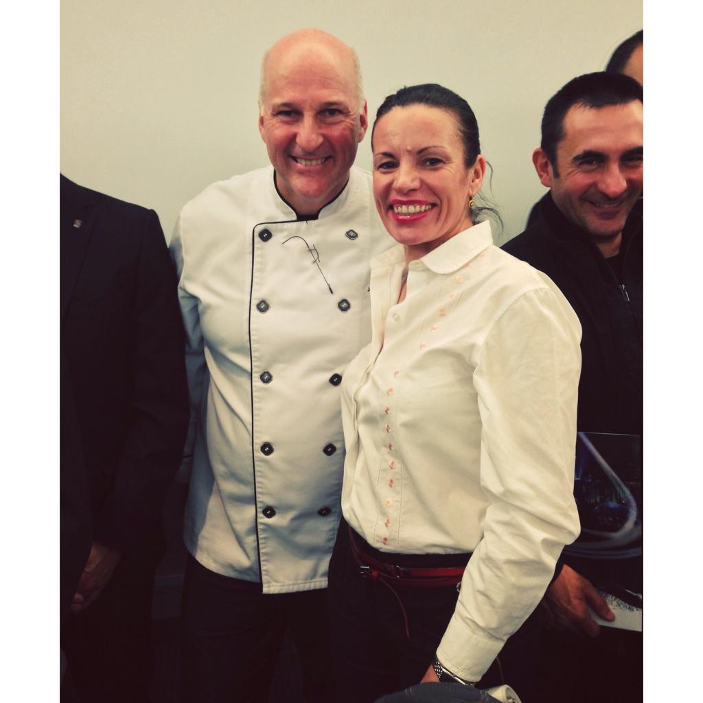 Chef @LoureiroHelena et chef Jean-Pierre Curtat du Le Montréal au Casino de Montréal @mtlenlumiere. #mtlenlumiere