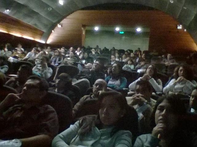 jraul_galindo's tweet photo. Full escenario! Gracias a quienes nos siguen en El #Prosumidor #StrategyPoint @anuoraguilar http://t.co/uvWnBTc1im