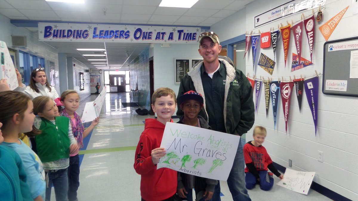 SimpsonElem's tweet photo. Career Day Friends! http://t.co/8HcoBxid3H