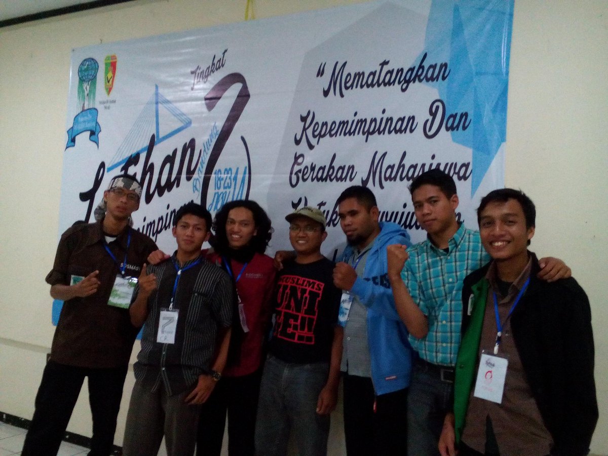 aminsudarsono's tweet photo. "@Fajar_Ghuroba: Dm2 kammi bdg bersama @aminsudarsono mantap http://t.co/pH6YuXNJ6s"dahsyat