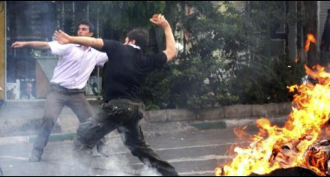 Matt_Schaller's tweet image. Cubs bullpen warming up. These guys #throwheat. #middleeastminorleague
