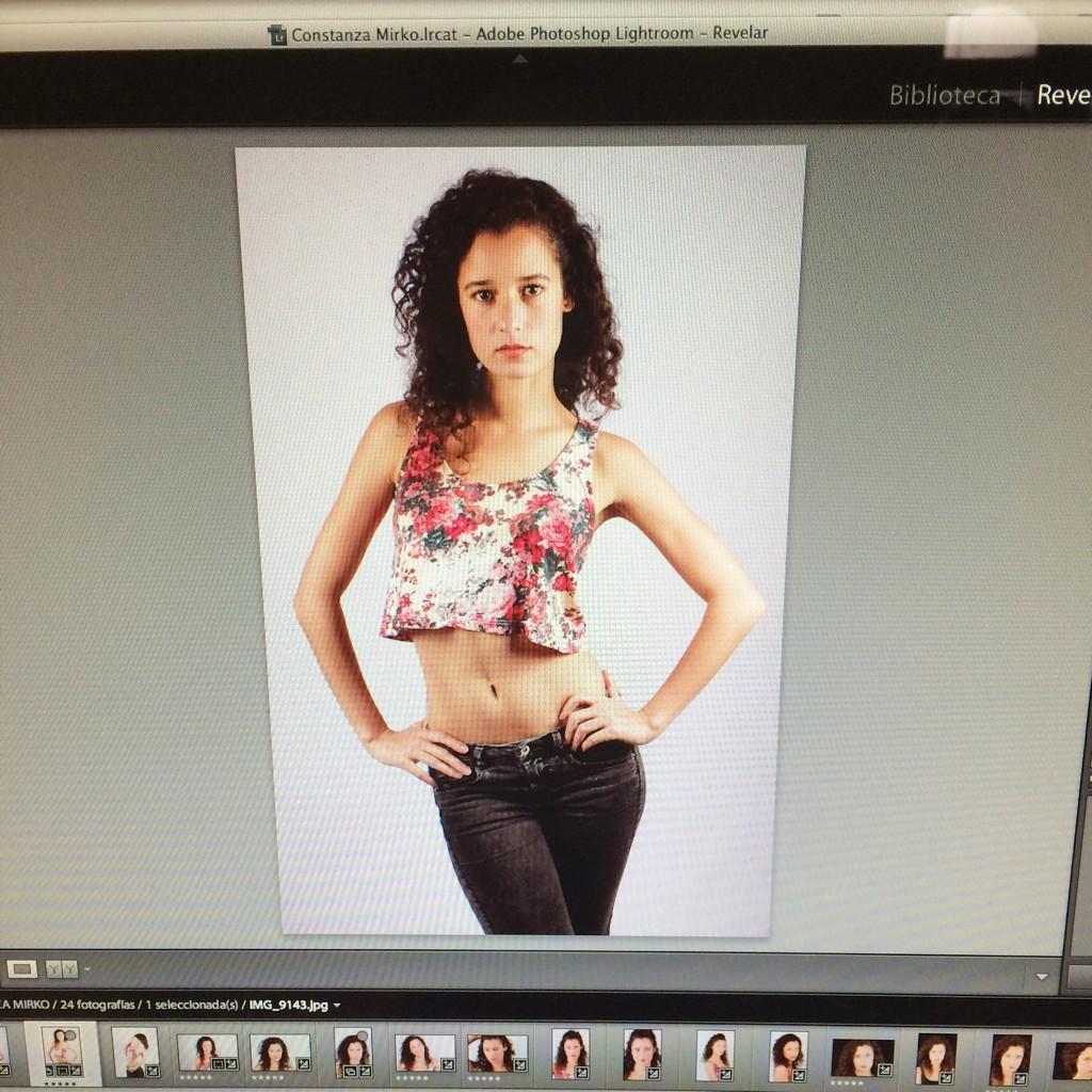 matracaestudio's tweet photo. Trabajando en el #shooting de @constanzamirko #MatracaEstudio 👌 http://t.co/qSJGC5iFtl