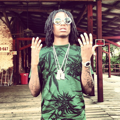 ukulture's tweet image. @QuavoStuntin Addresses DC Robbery in -Tha Truth
#migos #chainsnatch #quavo #robbery #TheTruth buff.ly/1vKjv1A