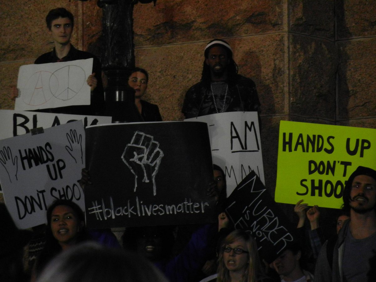 aliciamesi's tweet photo. #shutitdownatx #blackLivesMatter http://t.co/ojWtki1Z8w