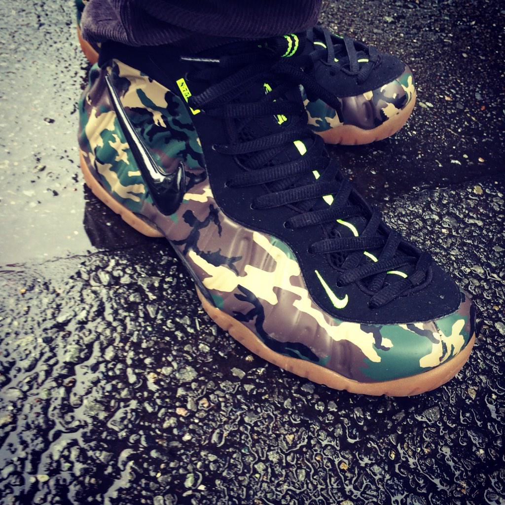 GKatagiri's tweet photo. またポジットに頼る雨の日。。。

#nike #posite #camo #todayskicks #sneaker #kickssnap #スニーカー http://t.co/hEtHeoYCk5
