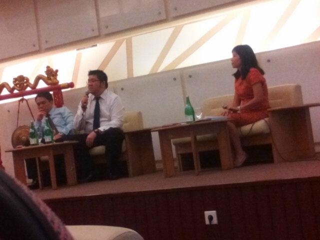 radiountar's tweet photo. Ini dia narasumber di @NTSImakta http://t.co/ojruRAK0Ux