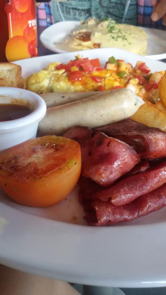 eveVeera's tweet photo. Brunch at Flapjaks Kuta with japanese friend's. Anyone? http://t.co/TnezOn0Wt2