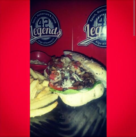 LegendsSport42's tweet photo. Date el gusto que te mereces. Difruta de una riquísima cena. 

#Legends te espera! http://t.co/0Y8PgB8iva