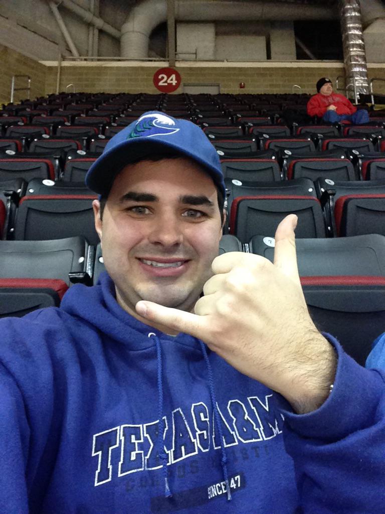 Islander in the stands! Go Corpus Christi! #messinwiththefeed #AllAboutTheB <a href="/Go_Islanders/">Islanders Athletics 🤙</a>