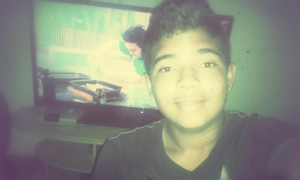 lulasdfluxo's tweet photo. @MChef_Flavio torcendo pra vê cara http://t.co/EmF0oq5B9i