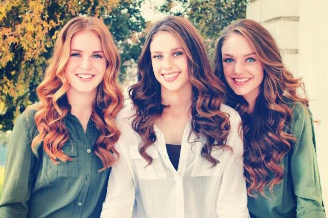 shakethaatbaker's tweet photo. So much love for my sisters. They mean the world to me.💚 #tossbacktuesday #lastx-mas http://t.co/09RmaiJloJ