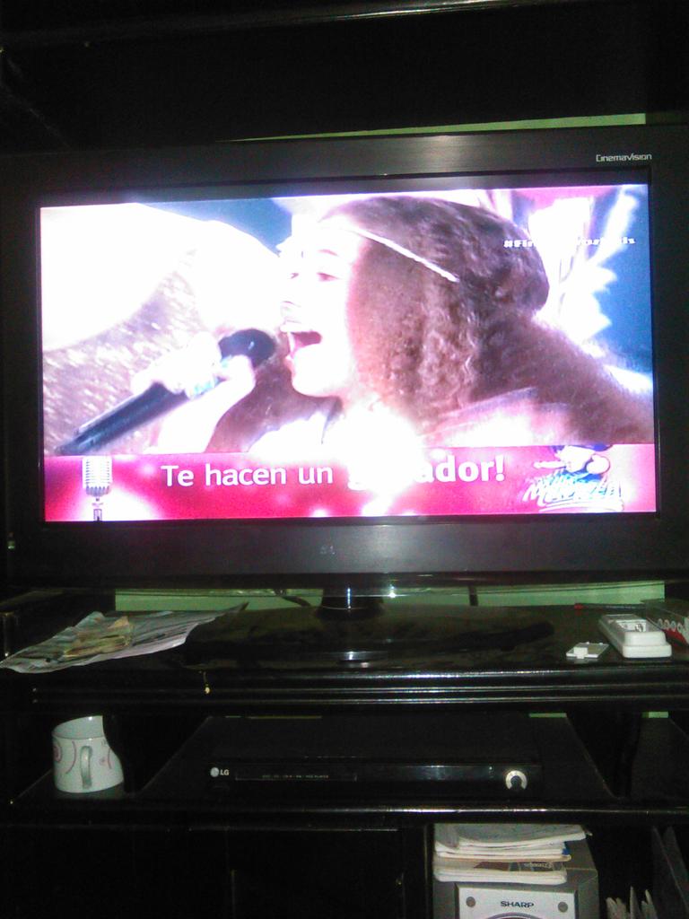 yerlis27's tweet photo. 👍✌✌✌✌ #LaVozKids #ivannaLVK 🙋😃😃😃😃 http://t.co/oM0LsIMfc7