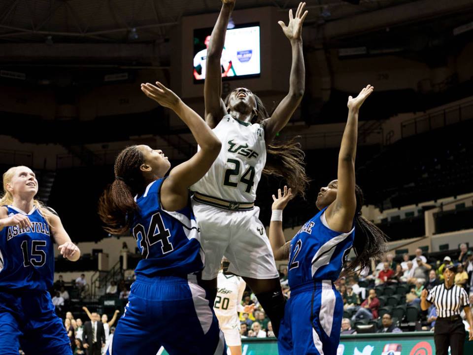 CoachCooley10's tweet image. I love this picture of @AlisiaJenkins7 --&amp;gt; Doing what she does best &amp;amp; fulfilling her role 4 the TEAM! #OR #PutBack