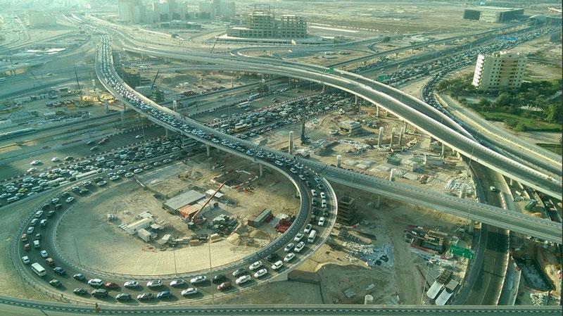 Crash causes massive tailback on Dubai's Sheikh Zayed Road, AbuDhabi ...