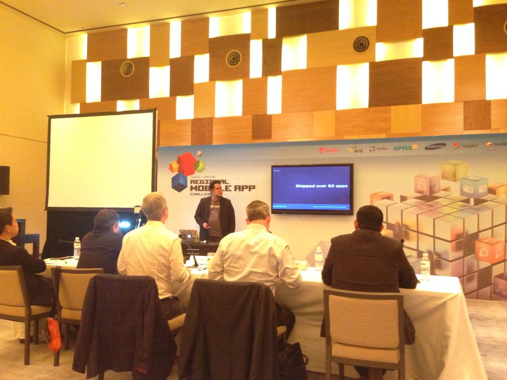 TEMANDev's tweet photo. Epic Life from Phillipine start the presentation #singtelsamsungchallenge http://t.co/CtVlnHOF76