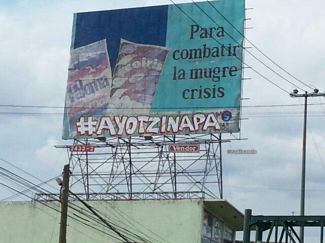 radioamlo's tweet photo. #Compitas grafiteros de Tlalnepantla #EdoMex con #Ayotzinapa #YaMeCansé #YoSoyCompa http://t.co/Wtw49uf4WI