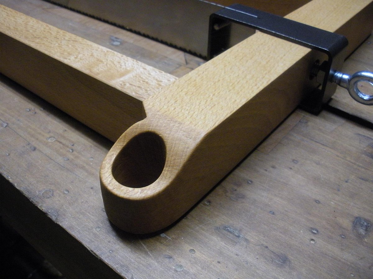 HappyShavings's tweet photo. done! I finally completed my @tomfidgen #framesaw! a beauty! #unplugged #handtools #madebyhand http://t.co/kGiHaYkf9N