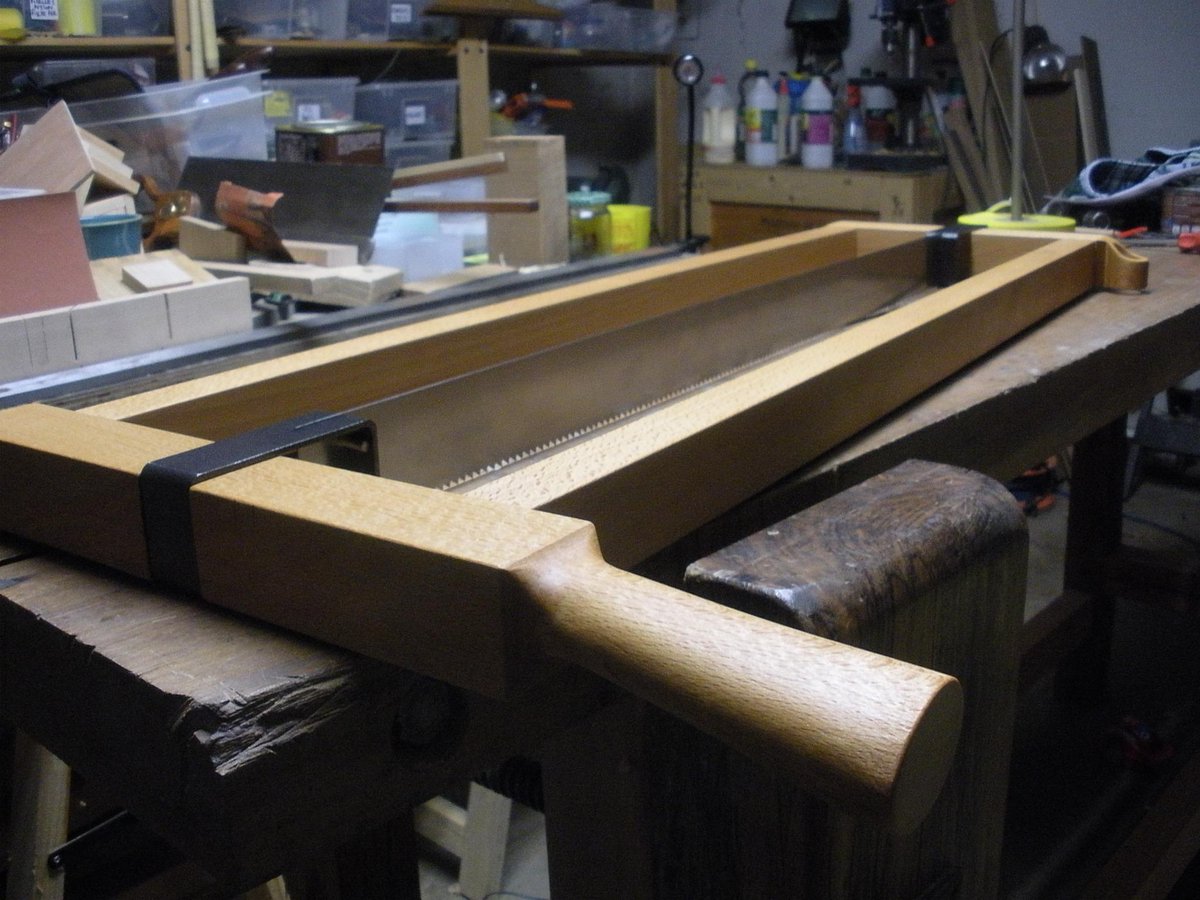 HappyShavings's tweet photo. done! I finally completed my @tomfidgen #framesaw! a beauty! #unplugged #handtools #madebyhand http://t.co/kGiHaYkf9N