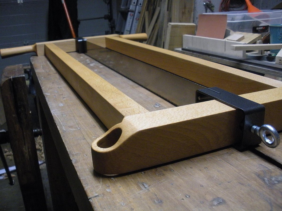 HappyShavings's tweet photo. done! I finally completed my @tomfidgen #framesaw! a beauty! #unplugged #handtools #madebyhand http://t.co/kGiHaYkf9N