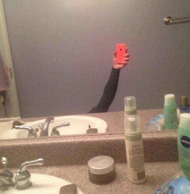 vnamaki's tweet image. “@SPC_Card: When you&apos;re too tired from studying to be in your own selfie. #realstudentproblems http://t.co/Don5oTK9Uh” @Namakiki They know😏