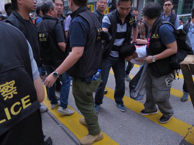 Xem hình ảnh trên Twitter