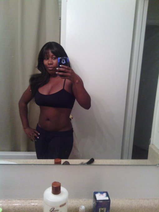 Pre-thanksgiving body selfie http://t.co/asU6I95tJl<a href="/tag/mirrorselfie"class="tags"><span>#mirrorselfie</span></a><a href="/tag/mirrormonday"class="tags"><span>#mirrormonday</span></a>