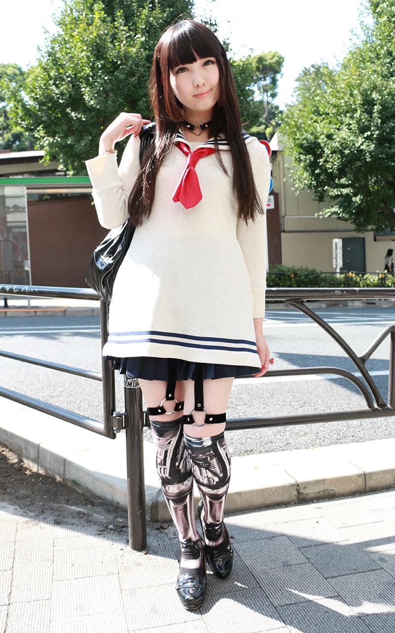 ギャルズ アップ セーラー服にスチームパンク こんなにおもしろい コーデ滅多にお目にかかれるものではありません アイディアが斬新 かつセンスがいい こんな難しいコーデを思いつき そして着こなしてしまうファッションスタイル 脱帽 Code お洒落