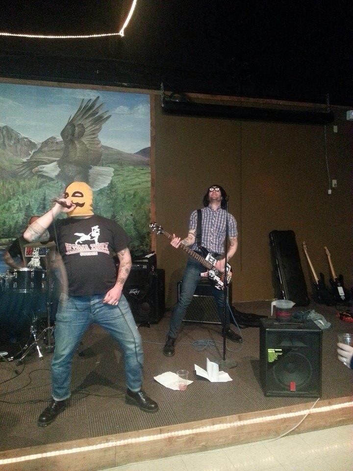 El_Inglesito's tweet photo. The mighty #trollfront live. Media claims the riots are over some police shooting but the truth is it's rowdy TF fans http://t.co/4wFe5iQgu2