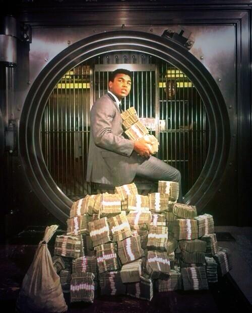 Crazychris85's tweet image. Me if I ever win that mega millions , just need that winning ticket #Ali #bombaye #millionaire #lovelyday #moneytalks