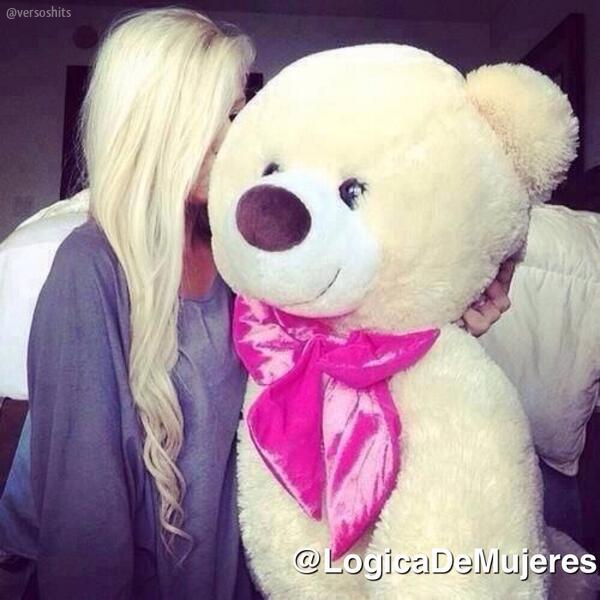 versoshits's tweet photo. Gana puntos si te regala un peluche así.❤ http://t.co/YB0eIF4fAs