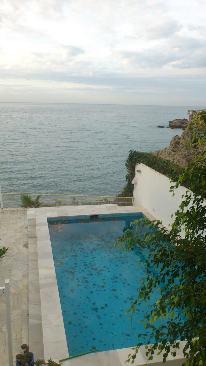 Crm_chini_nerja's tweet photo. Buenos días con estas vistas si gusta trabajar http://t.co/MIYeczbKxW