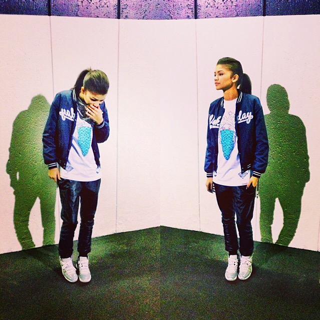 blueflowers8's tweet photo. "@shaysddI: boyfriend zendaya😍 http://t.co/C7mNXXoNZ1" Be Mine