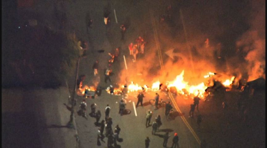 DasherLogistics's tweet photo. #Ferguson is not the only city on fire, #Oakland is also burning down. #FergusonDecision http://t.co/xTH1Ch4lDn