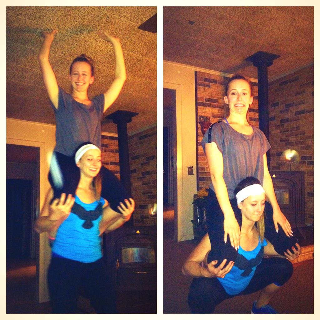 twinning17's tweet image. Had to get my squats in for the day. 

#125lbs #lightweight #pausesquats