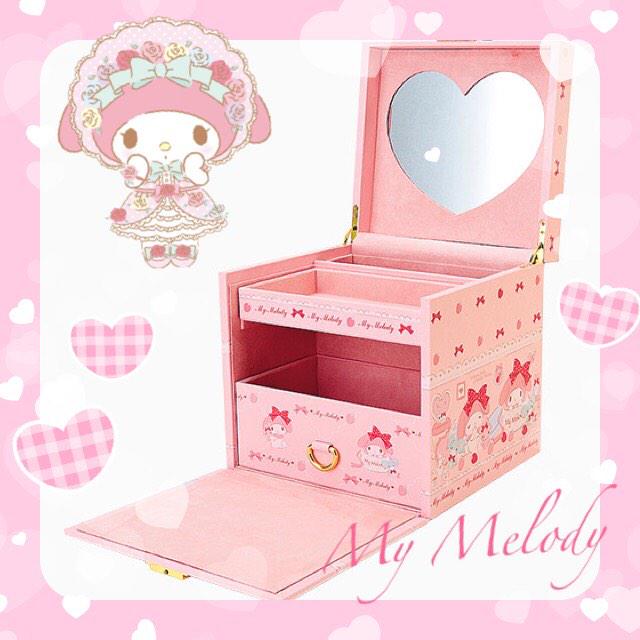 新作のいちごシリーズ可愛いなぁ♡ 特にコスメボックスが気になってる