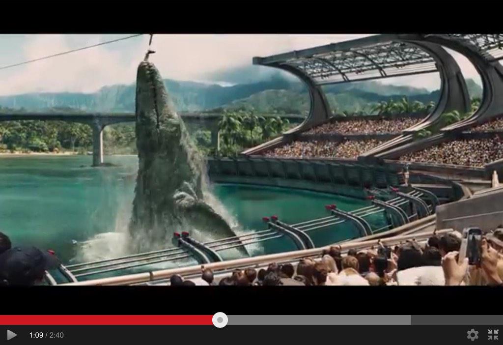"Allez, un peu plus gros le mosasaure !" RT @Bouletcorp: Voilà voilà voilààààà youtu.be/RFinNxS5KN4 #JurassicWorld