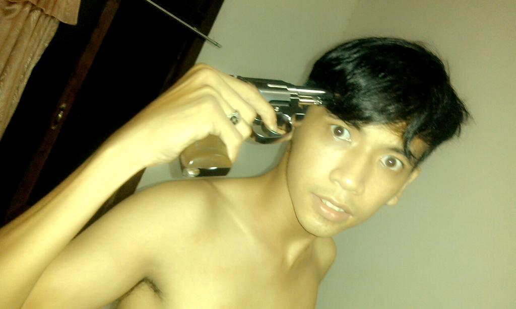 angga adyatma N tweet media