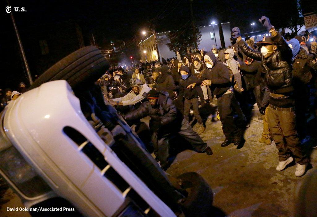 Delo_Taylor's tweet photo. #Ferguson City Hall - #FergusonRevolution http://t.co/5CzObVCj6D