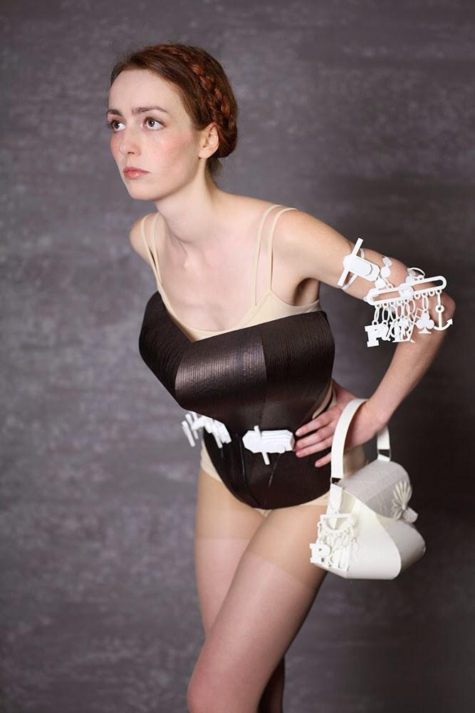 UNSER NEUSTES PAPERDRESS: spicy-paper.blogspot.com/2014/11/all-to… #paperdress #Papierkleid #Paperart #papercoutre
©Foto:<a href="/SpicyPaper/">Tobias Binderberger</a>