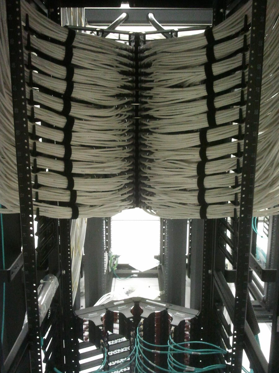 AxiumIS's tweet image. Another rapid Data Center install required. @AxiumIS engineers are on the job!