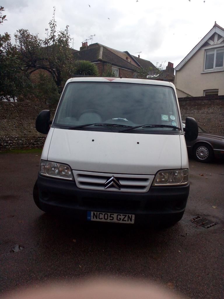 dawsongardening's tweet photo. Van for sale Citroen Relay turbo diesel 60,000 miles mot July015
2.2 l 4 new.tyres..brilliant runner, roofrack plylin http://t.co/9Sbi4yim2M