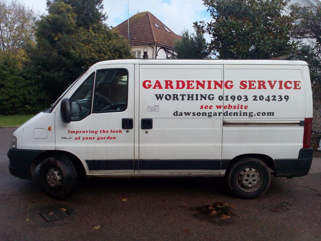 dawsongardening's tweet photo. Van for sale Citroen Relay turbo diesel 60,000 miles mot July015
2.2 l 4 new.tyres..brilliant runner, roofrack plylin http://t.co/9Sbi4yim2M