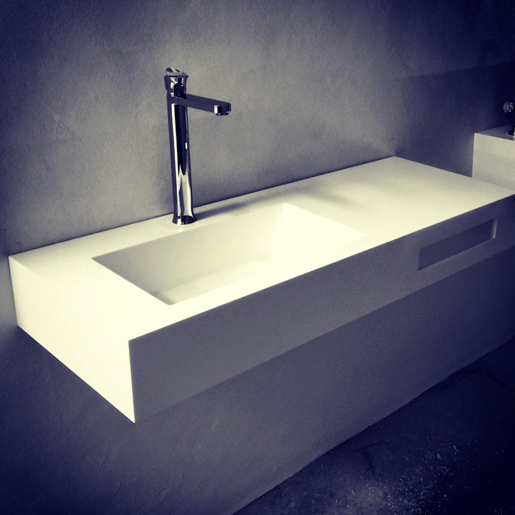 openSolid's tweet image. Vanity top for bathroom with towel holder Made with #opensolid : antibacterial, non porous, fireproof, UV resistant