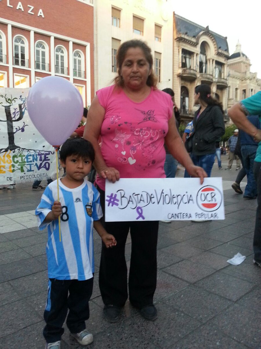 JRCanteraPop's tweet photo. Los ciudadanos de Tucuman dijeron #BastaDeViolencia, que fue la consigna de la campaña. http://t.co/fYzXzfxkGn