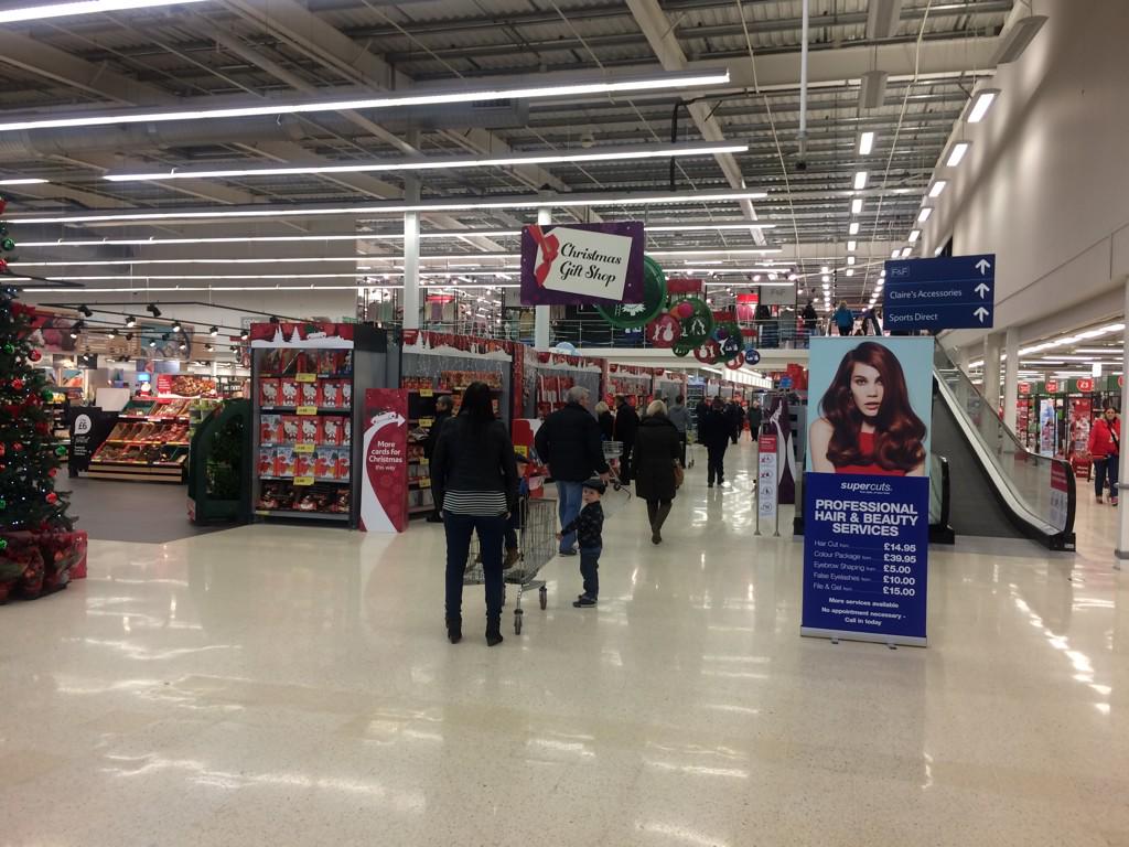 richardmb26's tweet photo. Great transformation in Glasgow St Rollox. Launches Monday 1/12. Good luck to Billy and the Team. http://t.co/pDDZL5MAFs