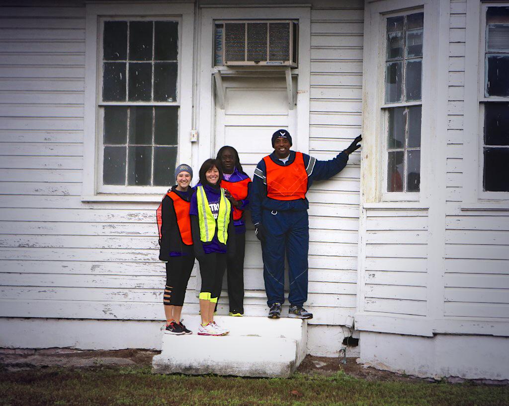 GetRivable's tweet image. sly_ronnie: RT WSBearAthletics: Day 5 Coach Clark off and walking! #OckyOnEllen #usatoday #Strides4Students #sac...