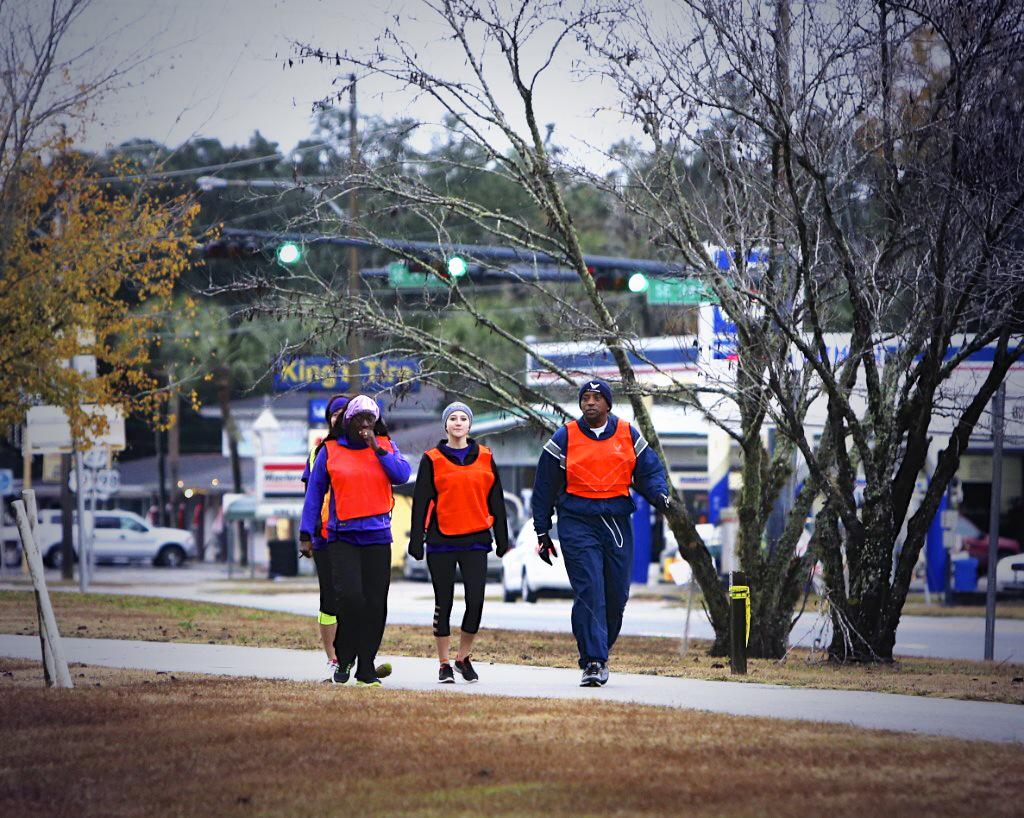 GetRivable's tweet image. sly_ronnie: RT WSBearAthletics: Day 5 Coach Clark off and walking! #OckyOnEllen #usatoday #Strides4Students #sac...