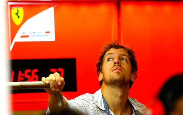 Vettelians4ever's tweet photo. Vettel in @ScuderiaFerrari (Part 6) http://t.co/GgWNxN0wYZ