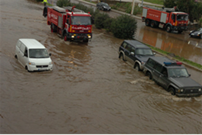beirutfirebriga's tweet photo. إطفاء بيروت يرفع من جهوزيته متّخذا الإجراءات والتدابير لمواجهة الآثار التي قد تنجم عن العاصفة
https://t.co/41hPNu8Tj4 http://t.co/IYTLoH2QNq
